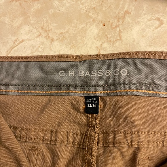 GH Bass casual pants with cell phone pocket. - Picture 2 of 4